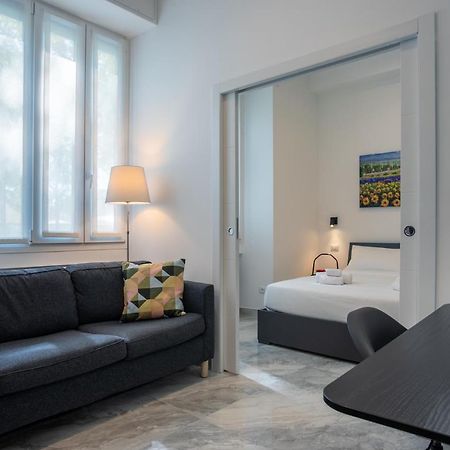 Luna Homes - Bilocale In Mac Mahon Милано Екстериор снимка
