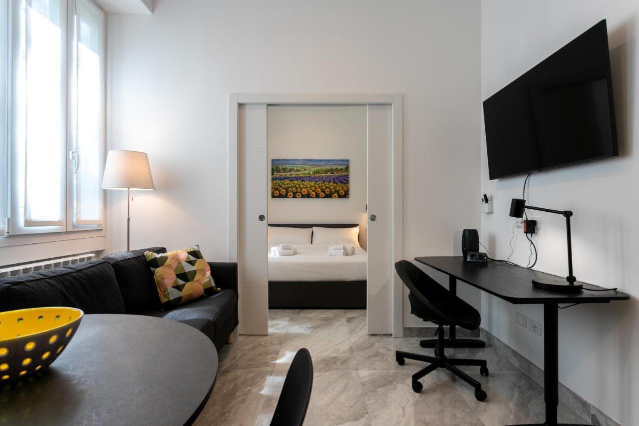Luna Homes - Bilocale In Mac Mahon Милано Екстериор снимка